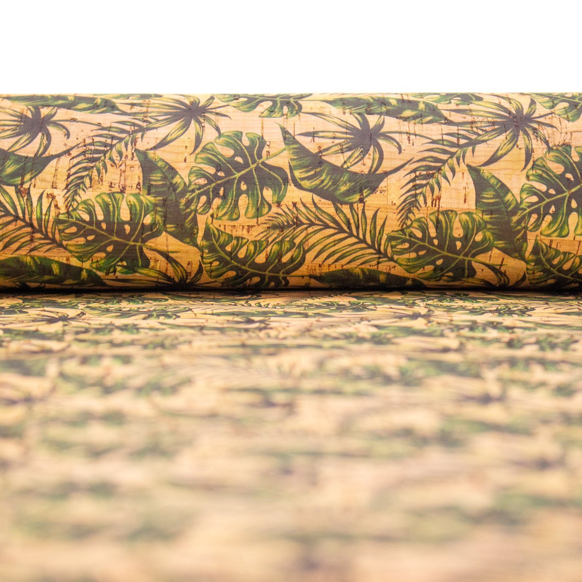 Tissu en cuir de liège à motif de feuilles de plantain vert COF-259