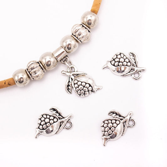 30 units 19x11mm  Pendant antique silver flower Necklace  jewelry pendant Jewelry Findings  D-3-470