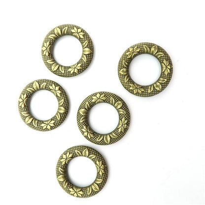 10 Pcs Antique Brass small  Round Flowers pendant  jewelry supplies jewelry finding D-3-36